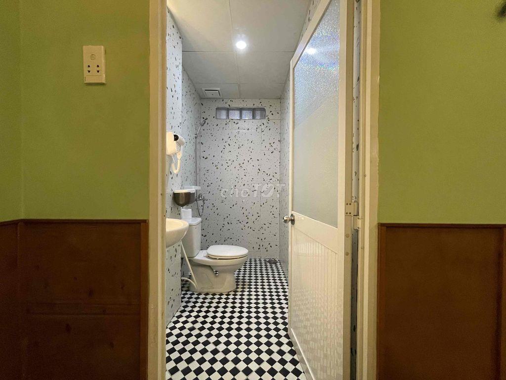 phòng trọ cách bãi sau 10p đi bộ