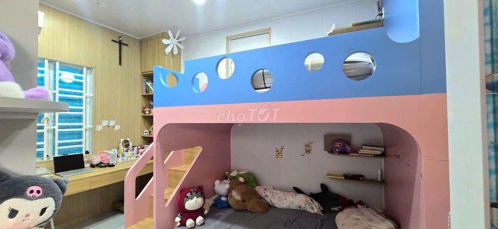 nhà hẻm Nguyễn trường tộ. Mt 9m