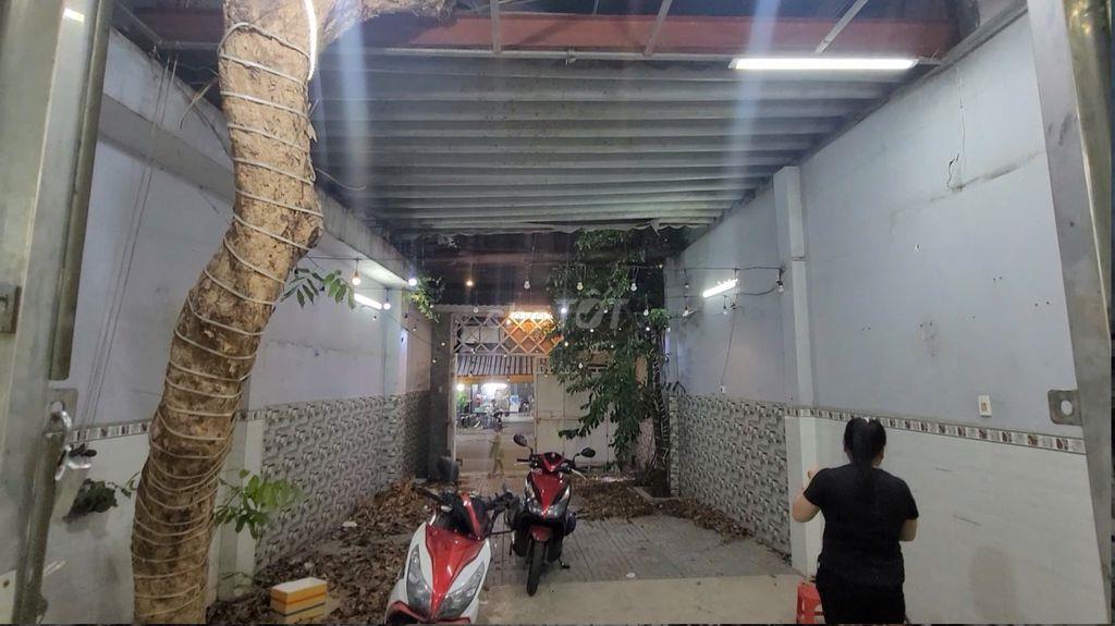 Nhà Mặt tiền kinh doanh 5x30