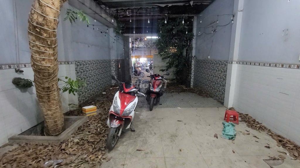 Nhà Mặt tiền kinh doanh 5x30
