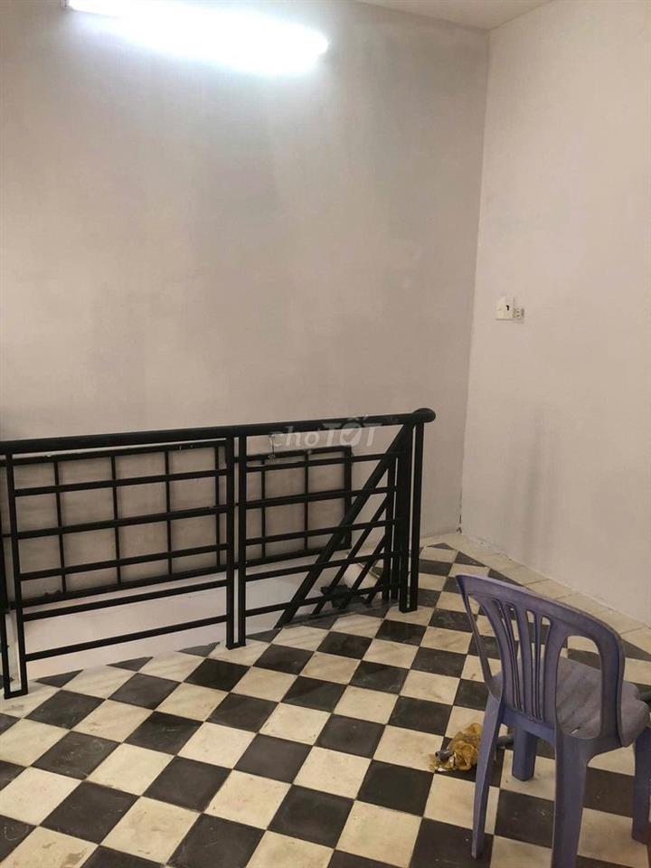 Phòng Trọ Có Sân Vườn Rộng giờ Tự Do Có Máy Lạnh Sẵn