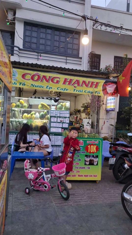 SANG QUÁN NƯỚC ÉP VÀ BÁNH MÌ GIÁ 40 TRIỆU.