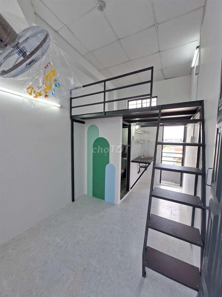 phòng  mới  xây 100%