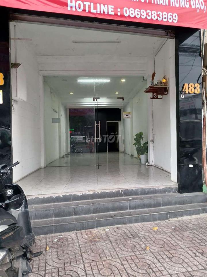 MT 483 hồng bàng phường 14 q.5 cần cho thuê