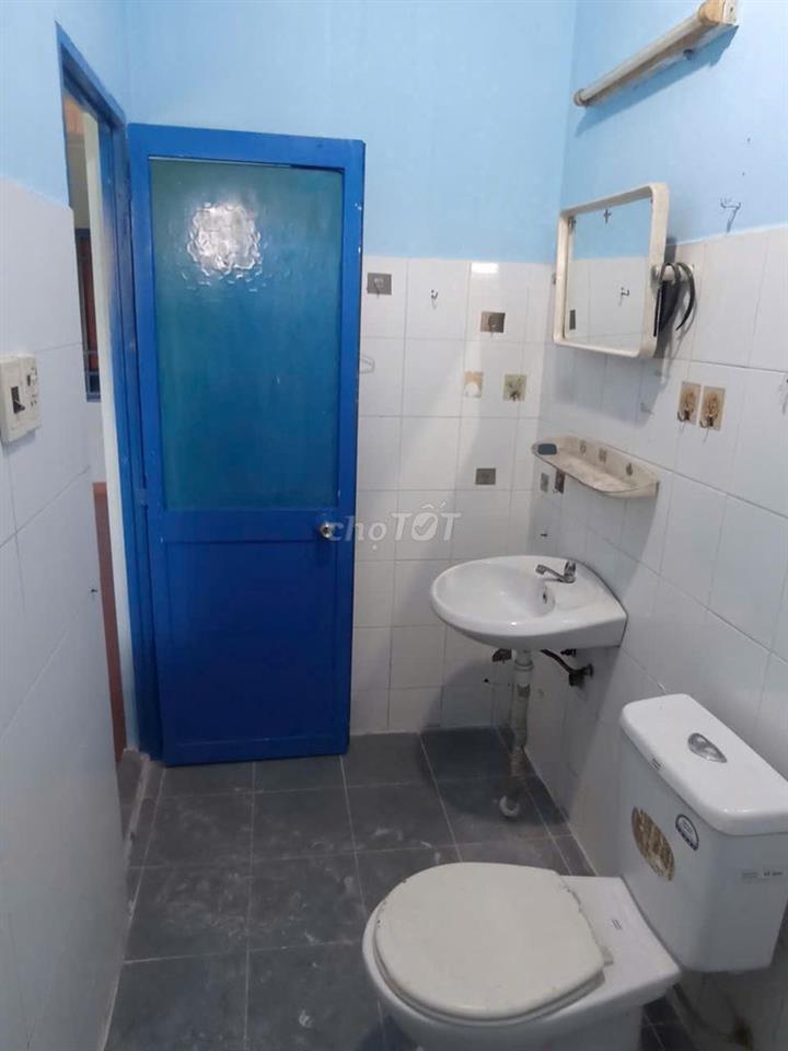 CHO THUÊ CĂN HỘ CHUNG CƯ 65,77M2, 2PN 1WC, GIÁ 5.5 TRIỆU/THÁNG TẠI Q8
