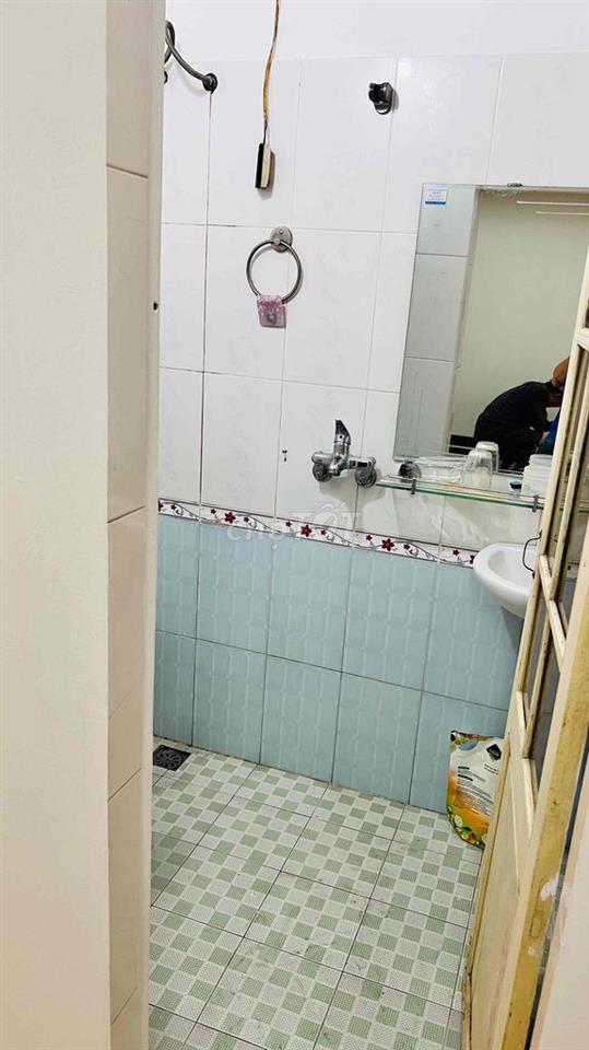 cần cho thuê nhà cấp 4 ở Hoàng Tăng Bí - Hà Nội