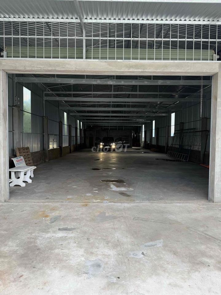 sản phẩm nhà xưởng và sân vườn mới xây dựng 1.000m2