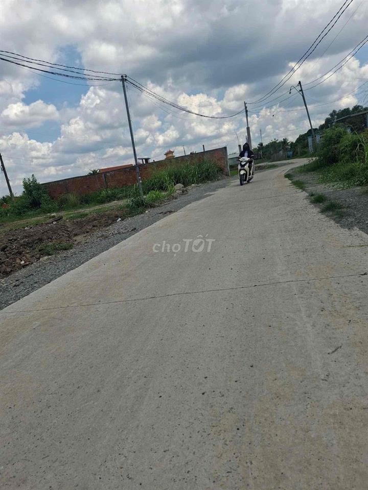 Chính chủ bán đất Nhựt Chánh Bến Lức full thổ 15x 29m giá chỉ hơn 3 ty