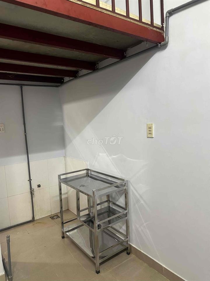 phòng mới nâng cấp,giờ giấc tự do, chính chủ, trệt, đường8m,ko ngập
