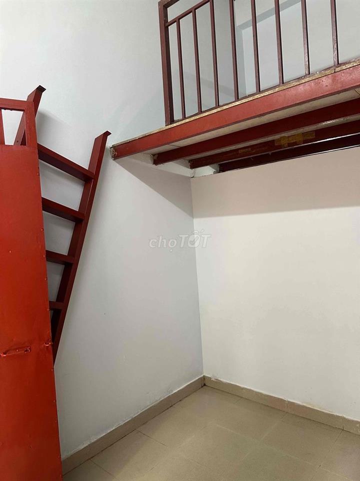phòng mới nâng cấp,giờ giấc tự do, chính chủ, trệt, đường8m,ko ngập