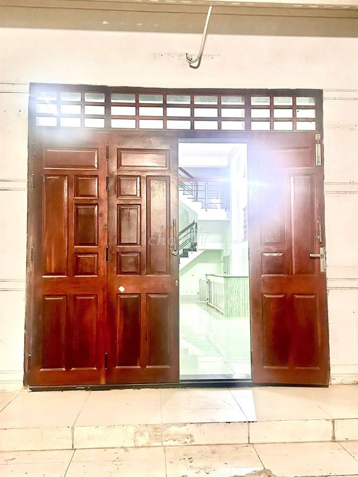 Cho thuê phòng trong nhà nguyên căn