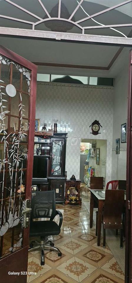cần bán nhà đang ở