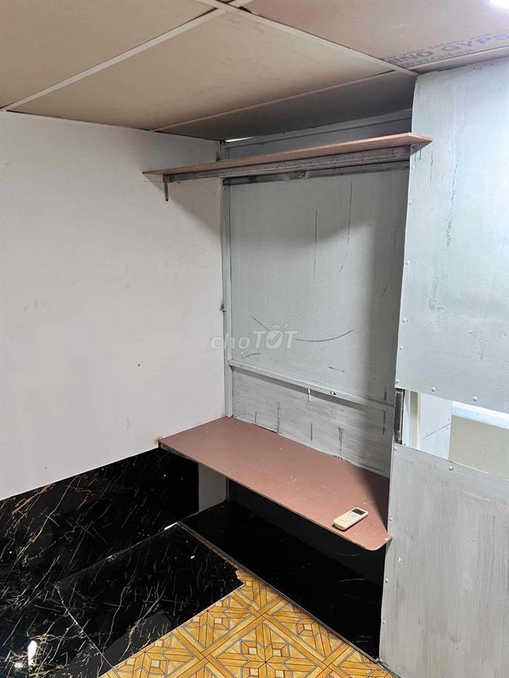 phòng có lối đi riêng. có phòng máy lạnh. yên tĩnh và an ninhh
