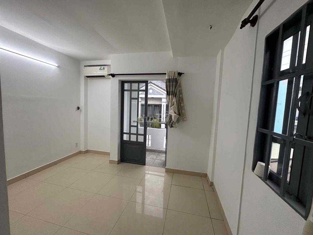 Bán nhà căn góc hẻm 160 Nguyễn Văn Quỳ