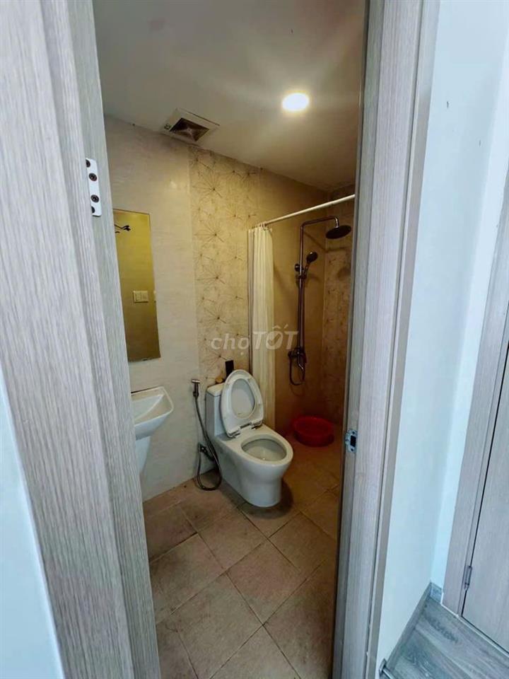 Cho thuê căn hộ Riva Park hơn 100 m², 3 phòng ngủ, đầy đủ nội thất 