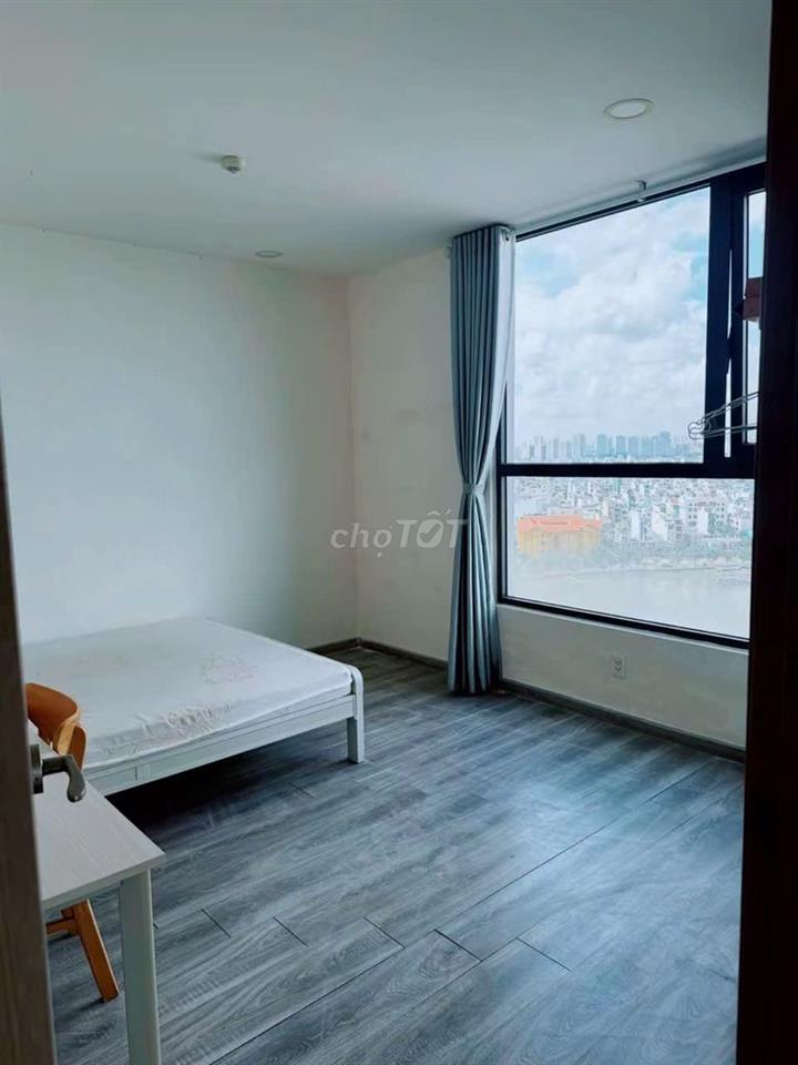 Cho thuê căn hộ Riva Park hơn 100 m², 3 phòng ngủ, đầy đủ nội thất 