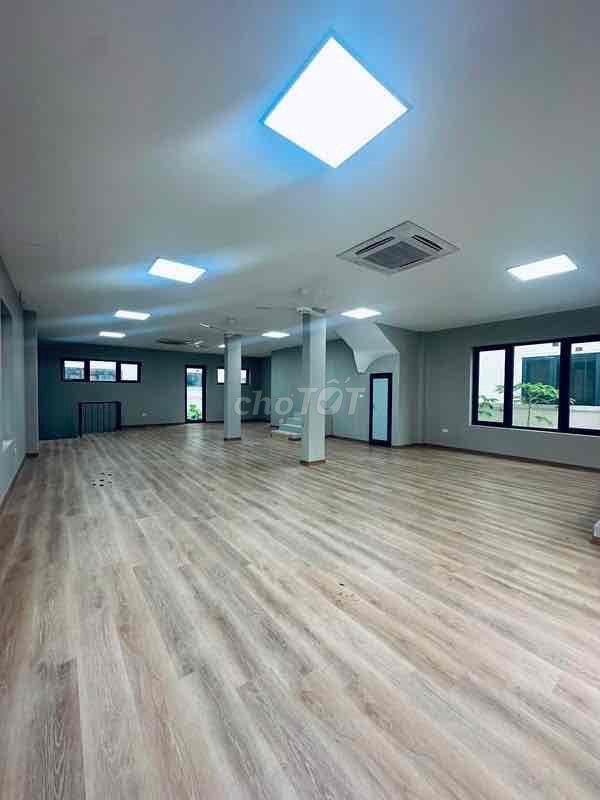 cho thuê mặt sàn 150m làm phòng tập, văn phòng giá tốt