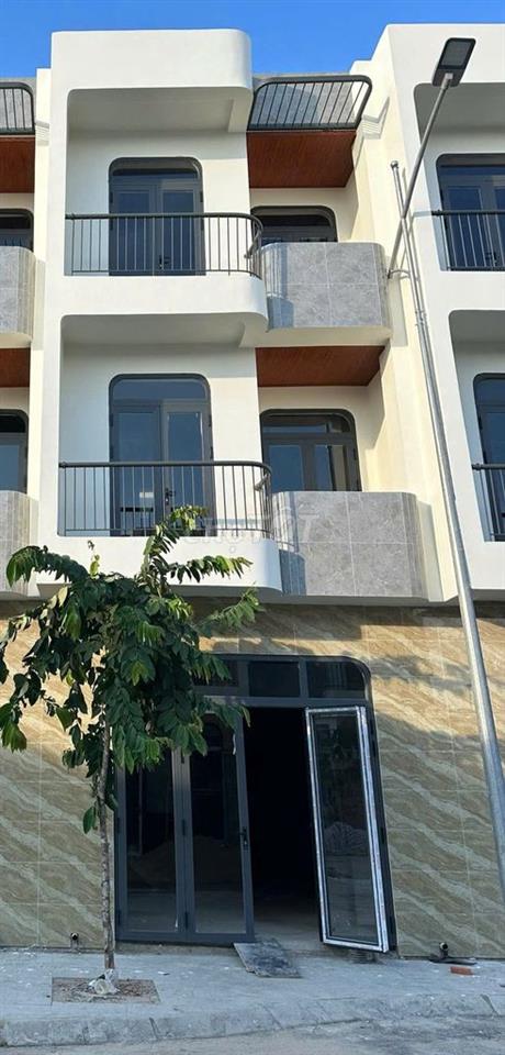nhà đẹp 2 tỷ 7 cần bán gần chợ bà tri, p.Tân Hiệp, bình dương