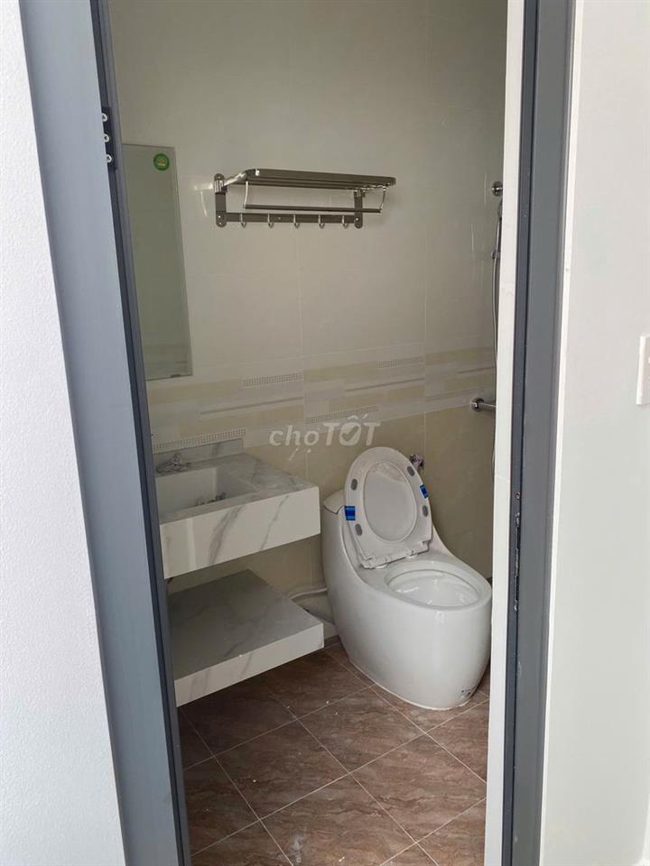 Cần bán nhà 1 trệt 1 lầu ngay chợ Tân Hiệp, Tân Uyên