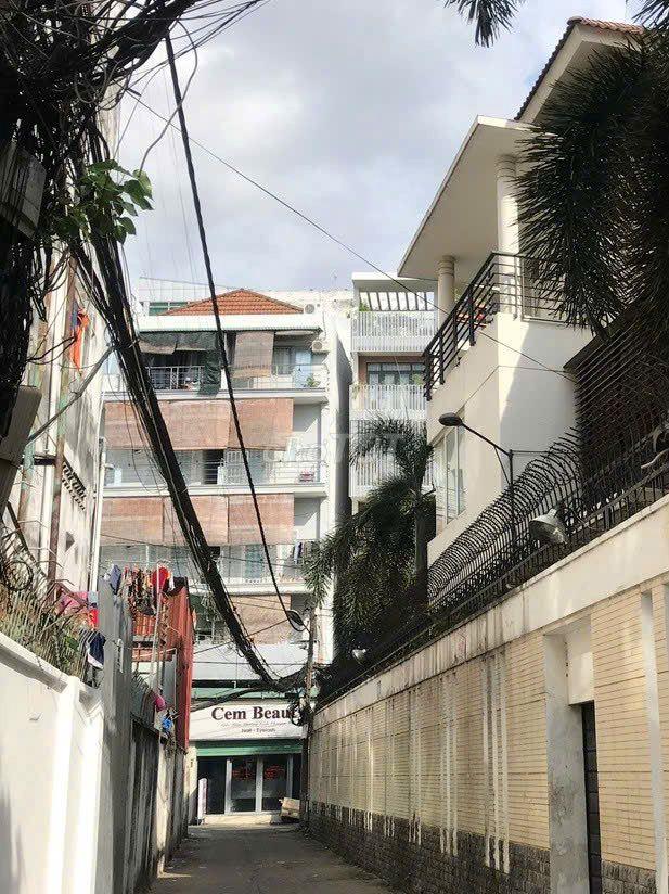 Cho thuê nguyên căn Villa  2 mặt tiền, Bình Thạnh (cũ)