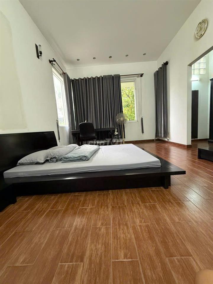 Cho thuê nguyên căn Villa  2 mặt tiền, Bình Thạnh (cũ)