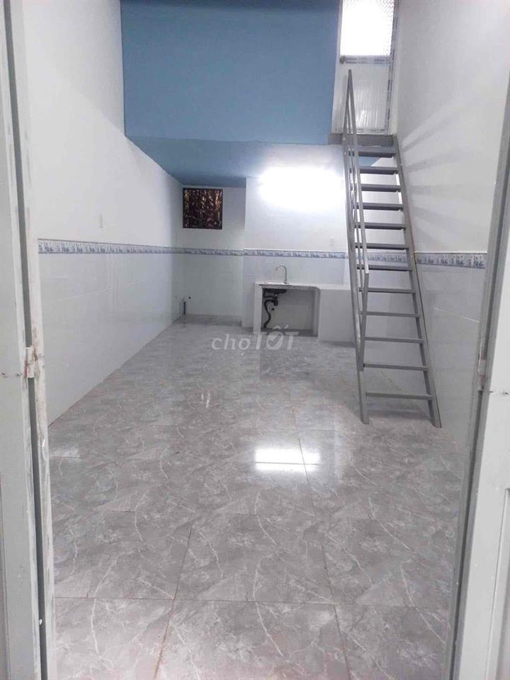 🟩🟩🟩🟩🟩🟩Giá Thuê:4.5 Triệu/Tháng  🏠🏠Cho Thuê Nhà Hẻm 994 Huỳnh Tấn🟩🟩🟩🟩