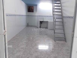 🟩🟩🟩🟩🟩🟩Giá Thuê:4.5 Triệu/Tháng  🏠🏠Cho Thuê Nhà Hẻm 994 Huỳnh Tấn🟩🟩🟩🟩