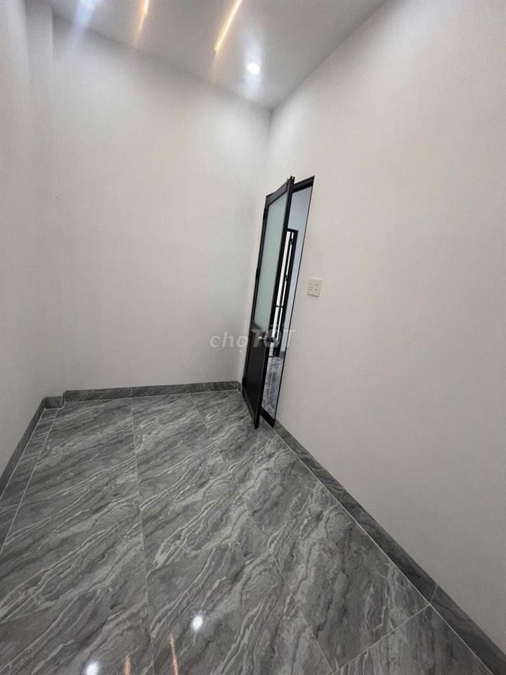 Nhà mới chính chủ 1T1L, 4x13,3pn, 930tr ngã 3 Mỹ hạnh, gần KCN Xuyên Á