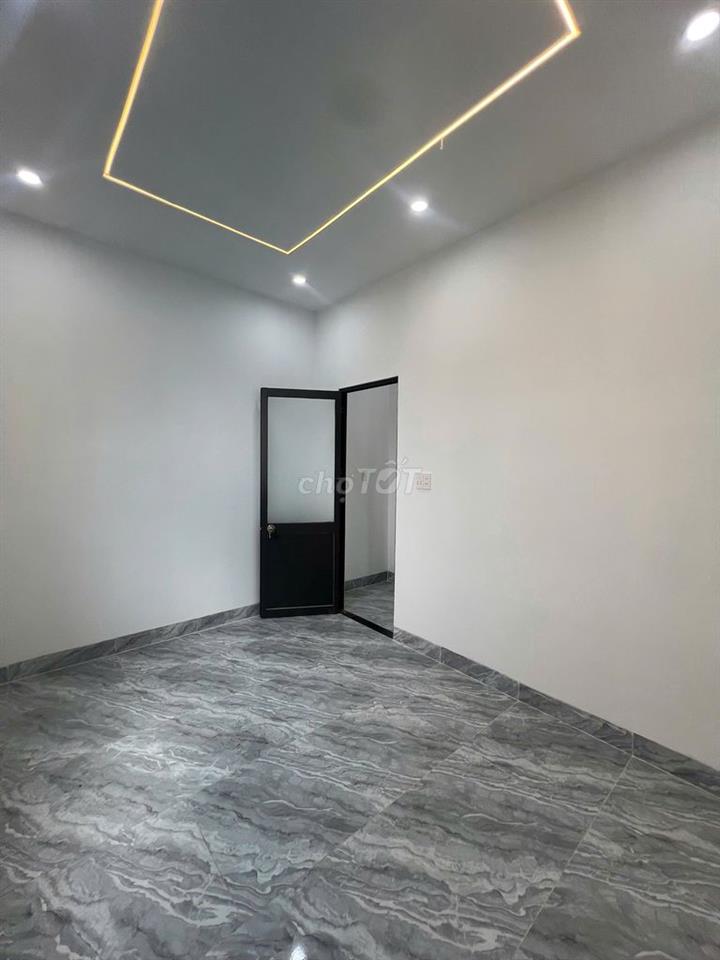 Nhà mới chính chủ 1T1L, 4x13,3pn, 930tr ngã 3 Mỹ hạnh, gần KCN Xuyên Á