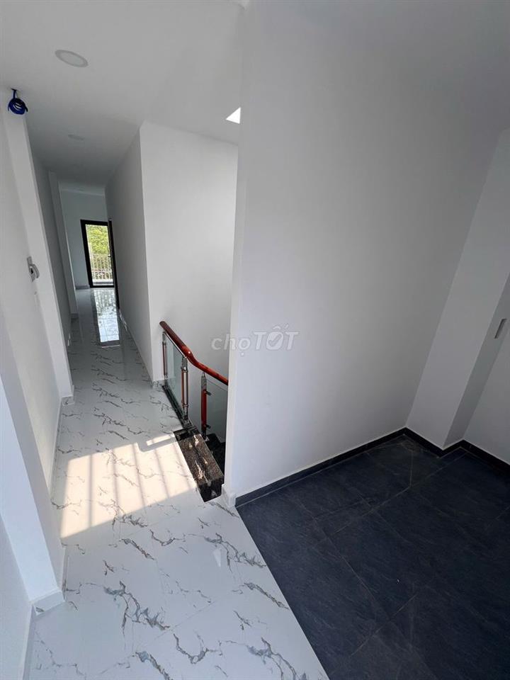 CHÍNH CHỦ BÁN NHÀ 2 LẦU GIÁ CHỈ 2 TỶ 6 - CHỢ RẠCH KIẾN - SỔ HỒNG RIÊNG