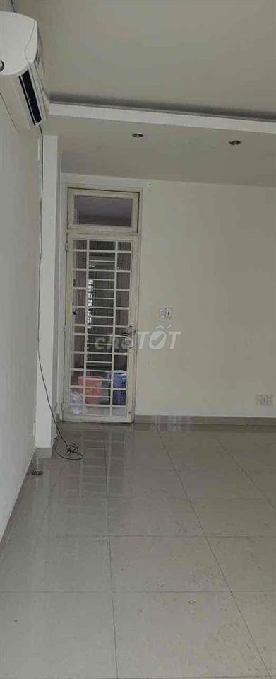 CHO NỮ THUÊ PHÒNG ĐẦY ĐỦ TIRENH NGHI