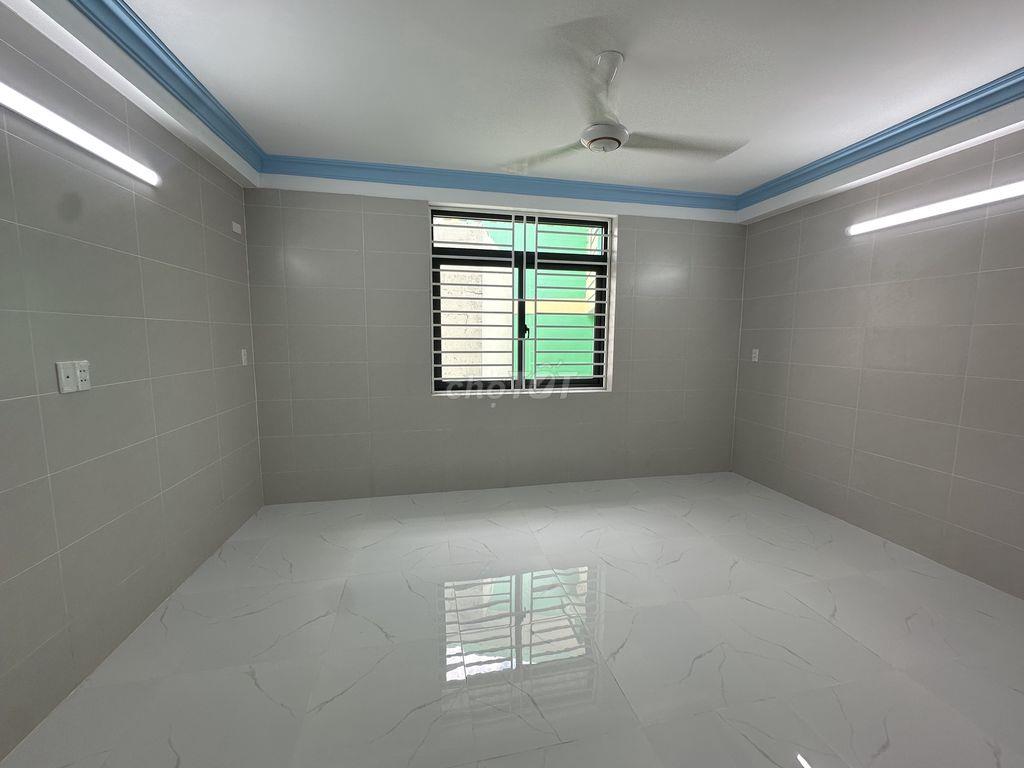 Nhà mới 100% chính chu