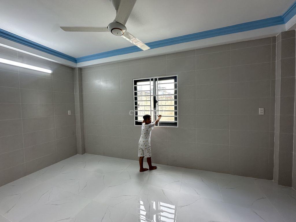 Nhà mới 100% chính chu