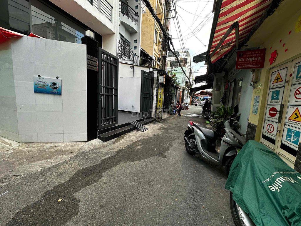 THUÊ NHÀ NGUYÊN CĂN 1 LẦU ĐƯỜNG 3/2 GẦN SATRAMART