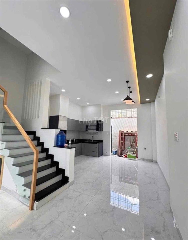 NHÀ ĐẸP - GIÁ TỐT - GẦN TRƯỜNG NGUYỄN HỮU TIẾN