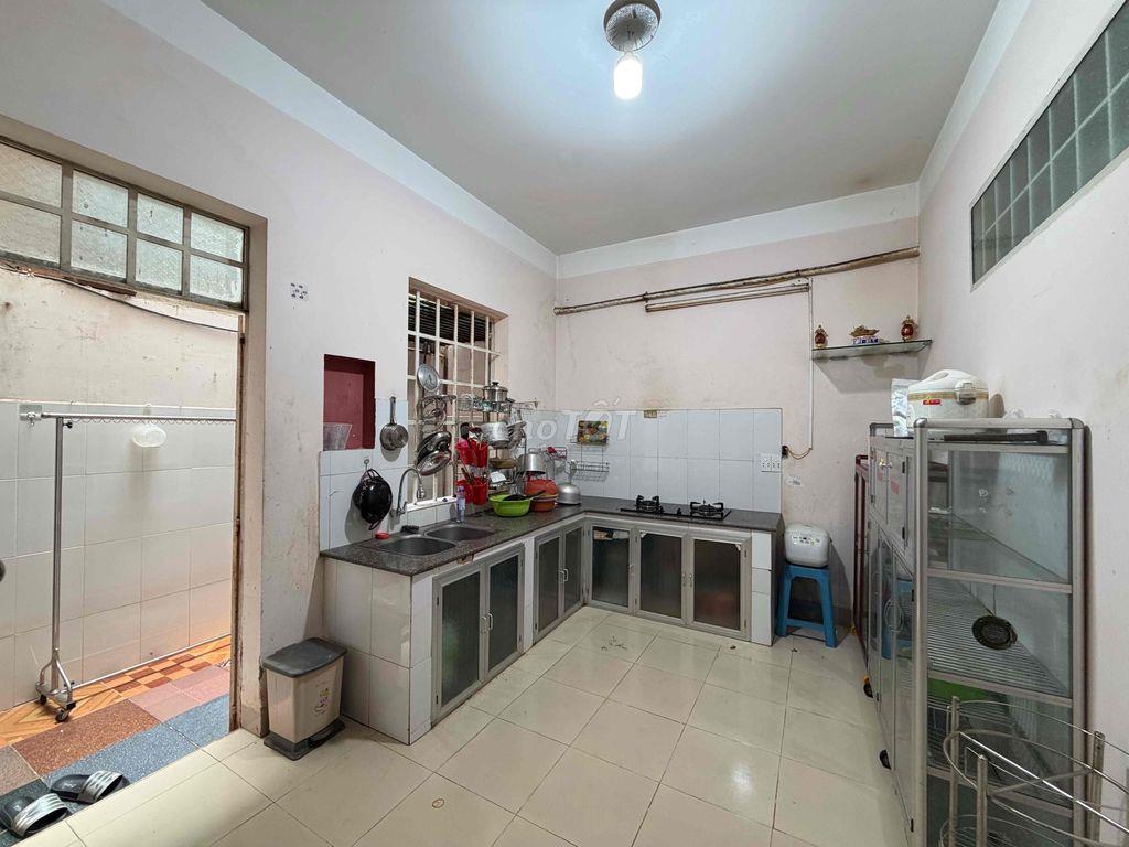 NHÀ HẺM 49 TRƯƠNG ĐĂNG QUẾ NỘI THẤT CƠ BẢN