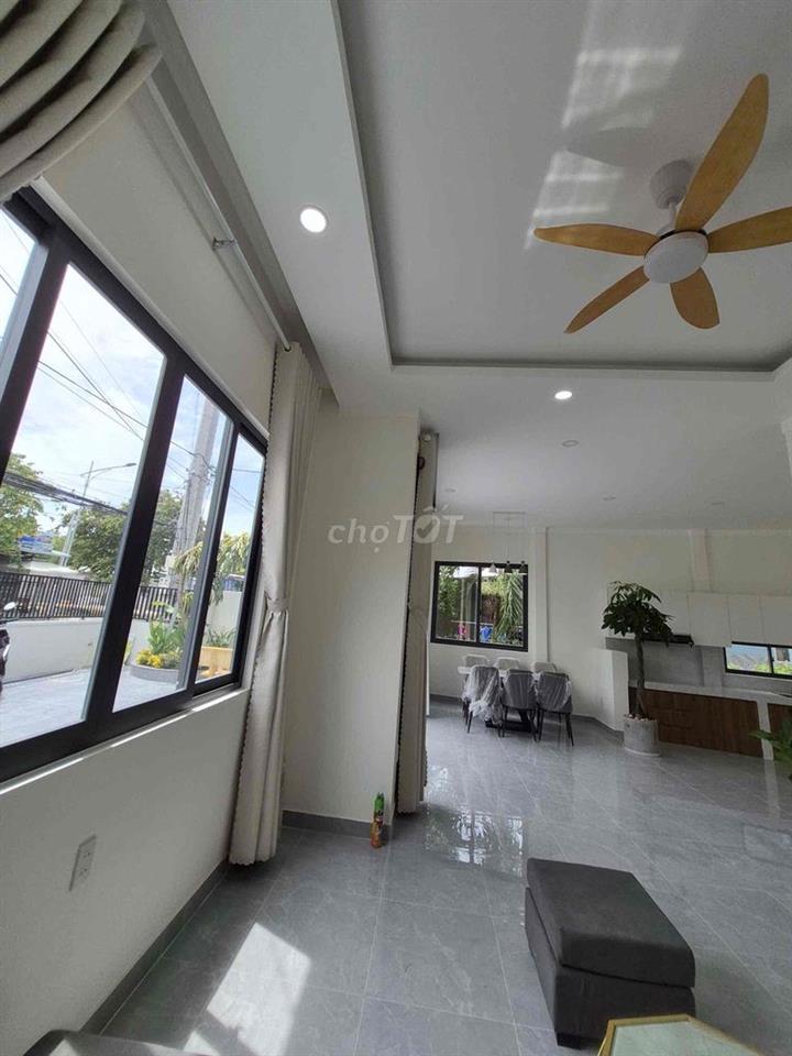 🔥 BÁN NHÀ ĐẸP 2 MẶT TIỀN – NGANG 9,8M – SÂN Ô TÔ – GẦN CHỢ, TRƯỜNG HỌC