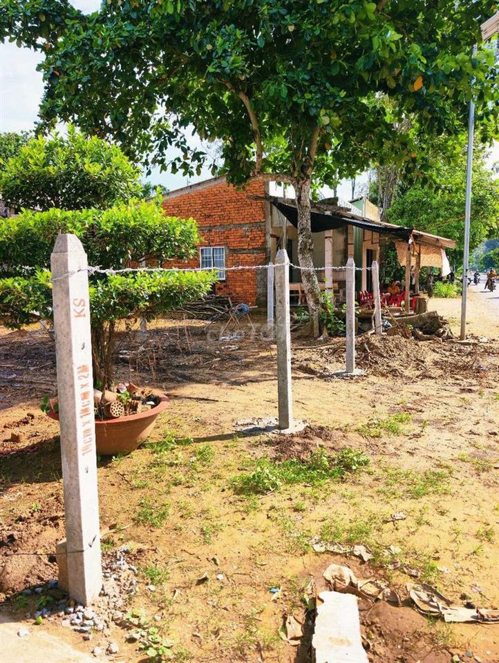 mặt tiền HL51 8m x 92m có thổ cư 9chủ sổ sẳn 