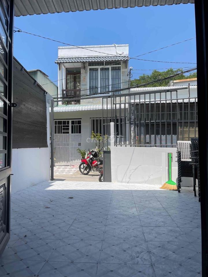 nhà 120m, 1,82tỷ sát cầu ông Thìn vincom Hưng Long