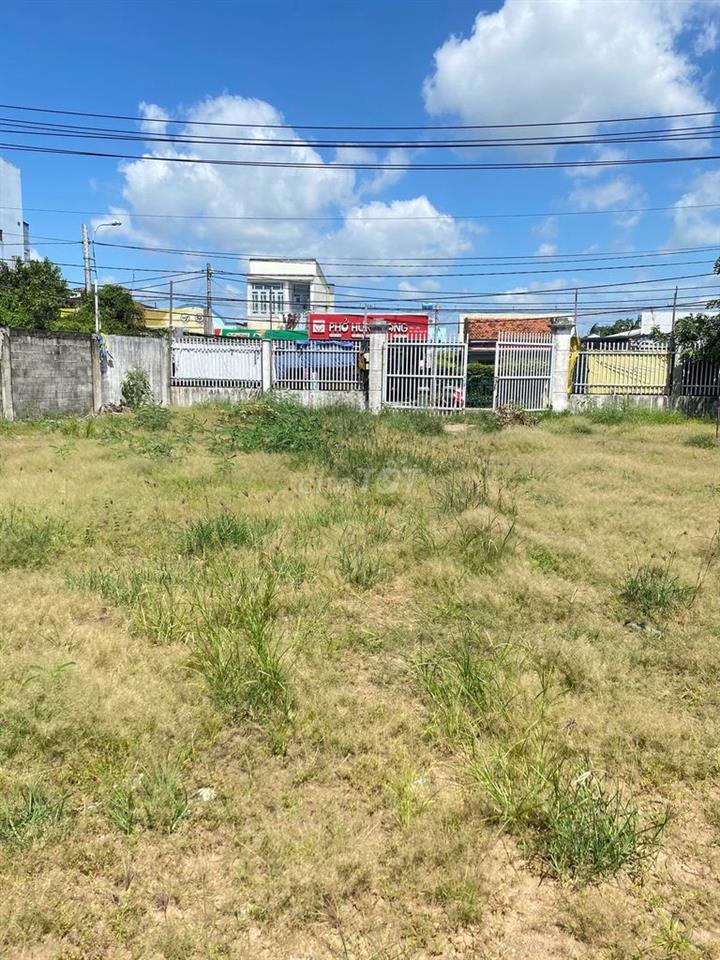mặt bằng 600m kinh doanh cực đẹp, gần chợ, khu dân cư