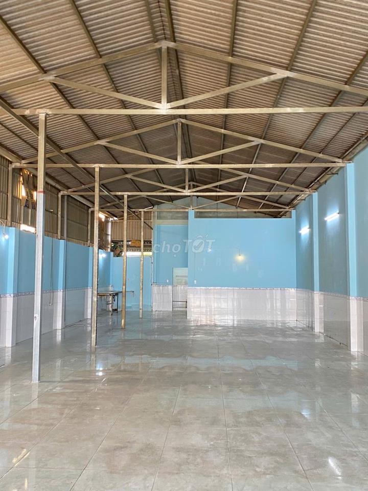 mặt bằng, kho chứa hàng, kinh doanh 320m đầy đủ công năng