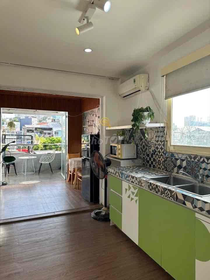 CH 1PN ngay Tôn Thất Thuyết giáp Q1 - bancong lớn - full nội thất