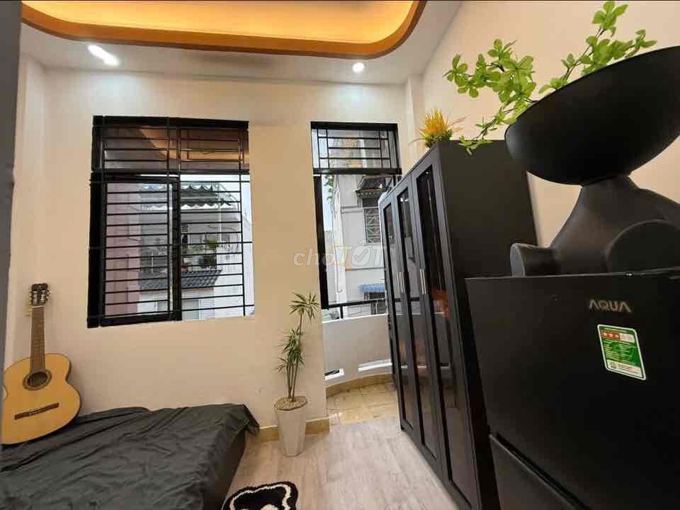 1Pn máy giặt riêng + bancong ngay Phan Đình Phùng