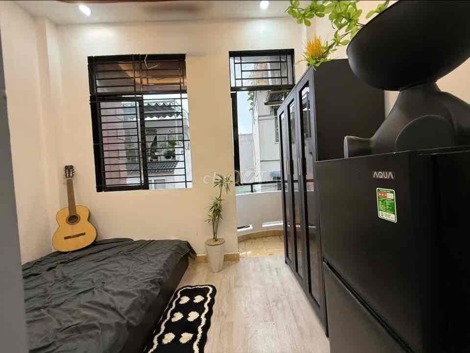 1Pn máy giặt riêng + bancong ngay Phan Đình Phùng