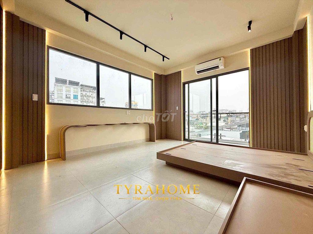✨ CĂN HỘ CÓ “GÓC CHILL” RIÊNG – THIẾT KẾ KÍNH, ÁNH ĐÈN ẤM VÀ VIEW THOÁ