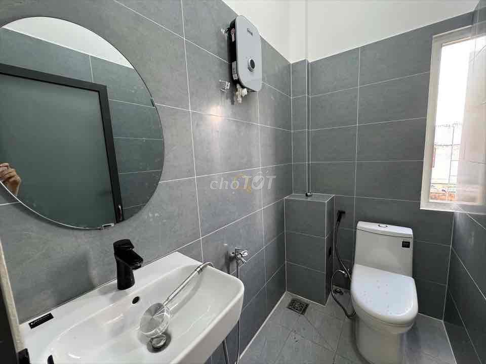 1PN ngay Lê Văn Sỹ - tone trắng nhẹ nhàng - bancong ngập nắng