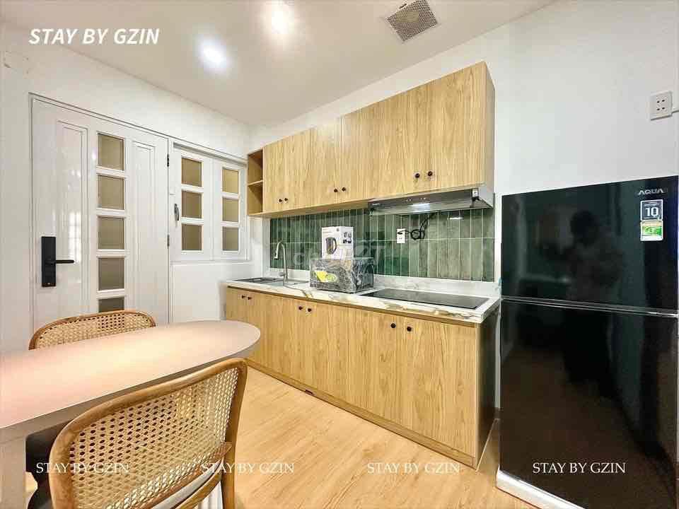 2PN ngay Nguyễn Văn Trỗi - bãi xe rộng - máy giặt riêng - khu nhà giau
