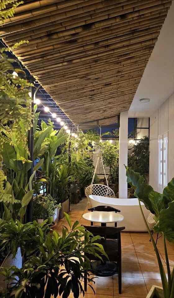 2PN ngay Nguyễn Văn Trỗi - bãi xe rộng - máy giặt riêng - khu nhà giau