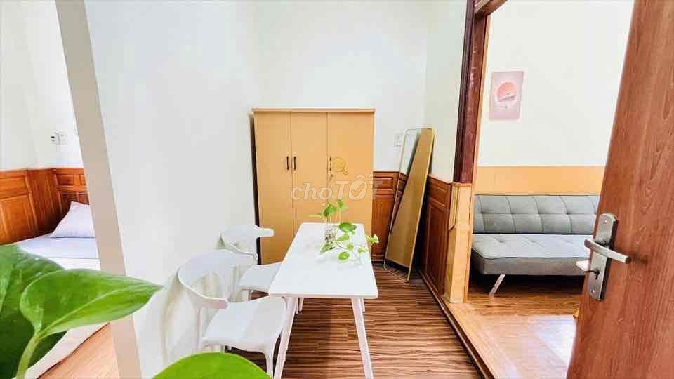 1PN cửa sổ lớn ngay Phan Đăng Lưu + trung tâm Sài Gòn