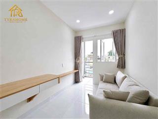 1PN ngay Huỳnh Văn Bánh gần ngã 4 Phú Nhuận, bancong lớn, sofa lớn